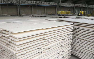 四川改性聚苯板 引领绿色建筑新潮的新型建筑材料制造